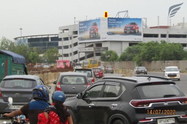 Pacific D-21 Mall Facade Hoarding-01