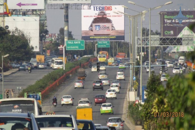 International Airport Road Unipole Advertising-14