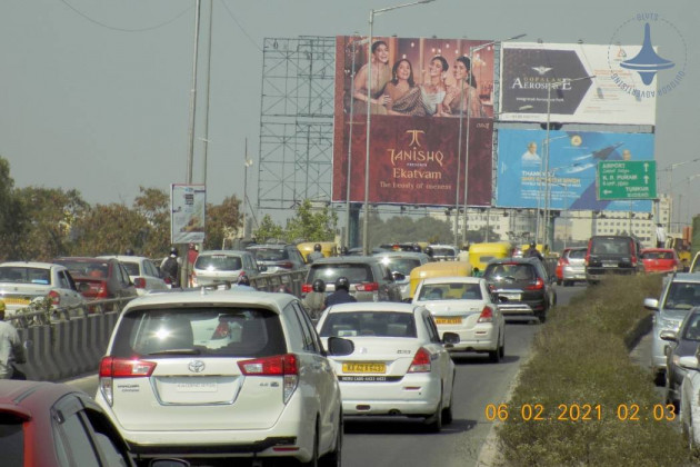 Hebbal Flyover Unipole Advertising-37